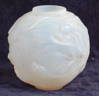Lot 102 - Rene Lalique (French 1860-1945) - A Formose...