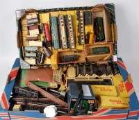 Lot 1089 - A quantity of Triang TT gauge locomotives,...