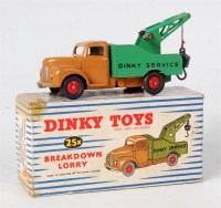 Lot 1947 - Dinky Toys, 25X, breakdown lorry, tan cab with...