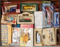 Lot 2561 - Mixed modern issue diecast to include;...