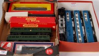 Lot 948 - Mixed lot, Triang 2 car green DMU (G), black...