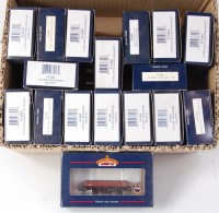 Lot 1046 - 17 boxed Bachmann wagons, some duplication...