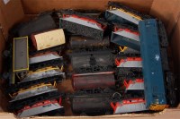 Lot 1034 - Quantity of unboxed Hornby including BR blue...