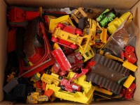 Lot 1294 - Quantity of play construction diecasts to...