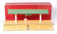 Lot 304 - Hornby 1952-4 'Margate' island platform with 2...