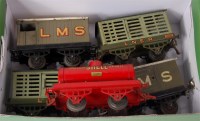 Lot 330 - 5x prewar Hornby wagons including 1927-8 Shell...