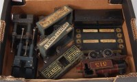 Lot 372 - A small tray containing a Bing...