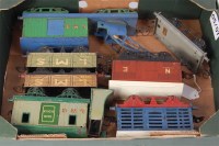 Lot 403 - A small tray of 7 prewar Hornby wagons...