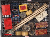 Lot 443 - A small tray of Hornby accessories including...