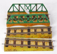 Lot 449 - Hornby 1933-41 clockwork viaduct with lighter...