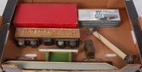 Lot 481 - A large tray containing a Hornby 1937-41 LNER...