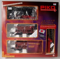 Lot 535 - Piko G scale starter set containing GB class...
