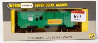 Lot 670 - Rare Wrenn W4315X BR green E96435 'Foxhunter...