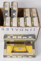 Lot 678 - 11 boxed Wrenn goods wagons, some duplication,...