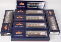 Lot 740 - 7 Bachmann Pullman coaches, 39-280, 39-295 x2,...