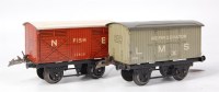 Lot 560 - Hornby 1937-41 grey LMS No. 0 refrigerator van...