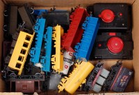 Lot 770 - Box containing 7 Hornby wagons from starter...