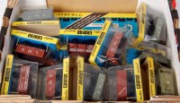 Lot 776 - Tray containing 21 boxed Grafar 00 gauge...