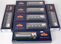 Lot 789 - 7 Bachmann BR blue/grey coaches 39100, 39330,...