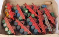 Lot 567 - A small tray of 10 Hornby red barrel wagons...