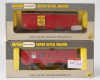 Lot 687 - Wrenn W4305P 'Babycham' fruit van and W4316 BR...