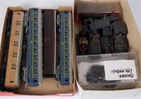 Lot 878 - Small mixed lot of locomotive bodies, chassis...