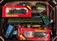 Lot 909 - Tray containing Hornby Jinty tank engine...