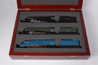 Lot 944 - A Hornby presentation box containing LNER blue...