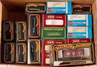 Lot 995 - 18 boxed wagons by Airfix, GMR (Airfix)...