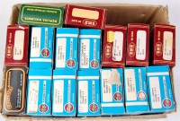 Lot 986 - 16 LMS maroon and BR red/cream coaches (G-BG)...