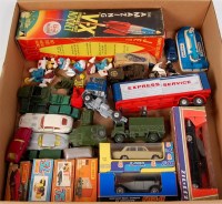 Lot 2316 - Mixed boxed, playworn and tinplate models to...