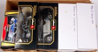Lot 2524 - 1/18th and 1/24th scale Bburago and Maisto...