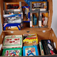 Lot 2564 - 19 assorted Corgi modern issue diecast to...