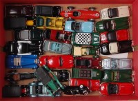 Lot 2606 - 25+ mixed scale modern issue classic car...