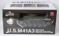 Lot 3173 - Heng Long, 1/16th scale Walker Bulldog light...