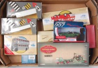Lot 2598 - 20+ mixed modern issue diecasts to include;...