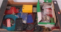 Lot 3102 - 4 trays of loose Meccano, various ages and...
