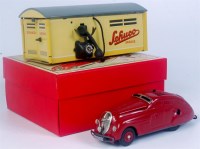 Lot 3113 - Schuco No.1070 garage gift set comprising of...