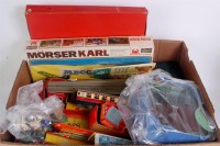 Lot 3137 - Mixed tinplate construction kits, Hornby and...