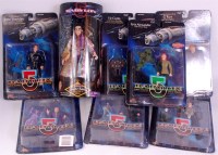 Lot 3139 - 8 Warner Brothers Babylon 5 action figures,...