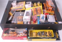 Lot 1307 - 25+ modern issue and HO scale construction...