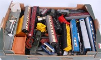 Lot 721 - Triang 3 car blue Pullman motor bogie requires...