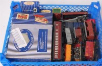 Lot 1040 - 8 Hornby Dublo D1 and SD6 wagons, most boxed,...