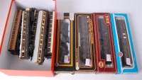 Lot 943 - A Dapol LMS black class 2P 4-4-0 engine and...