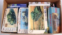Lot 1506 - 33 assorted 1/72 and 1/76 scale military...