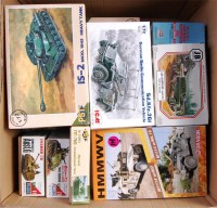 Lot 1513 - 30 assorted 1/72 scale military vehicle...