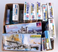 Lot 1515 - 28 assorted 1/700 and 1/400 naval and warship...