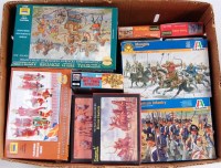 Lot 1517 - 40 assorted 1/72 scale plastic war and...