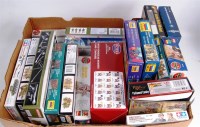 Lot 1520 - 21 assorted mixed scale plastic military...