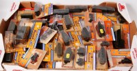 Lot 1527 - 60+ H0 scale Roco mini-tanks, all either boxed...
